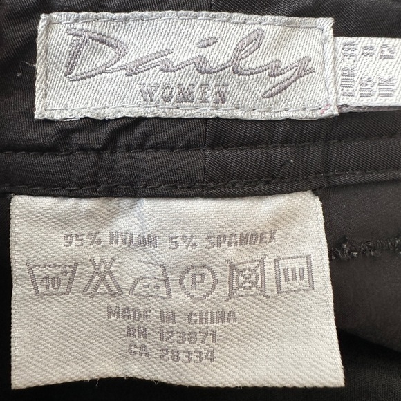 Daily women’s active pants - Picture 3 of 5